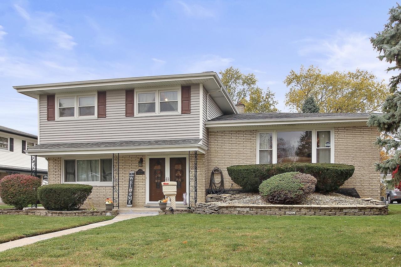 10720 S Kolmar Ave., Oak Lawn, IL 60453