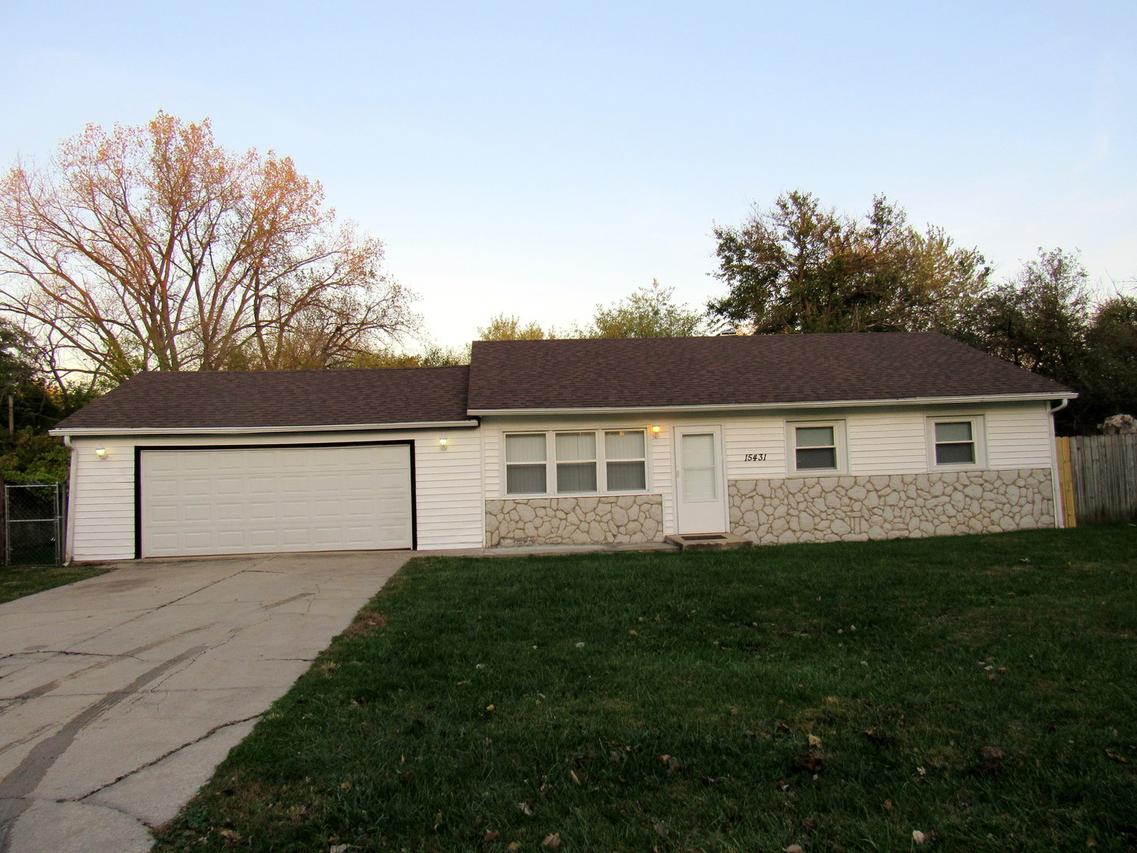 15431 Troy Ave., Markham, IL 60428