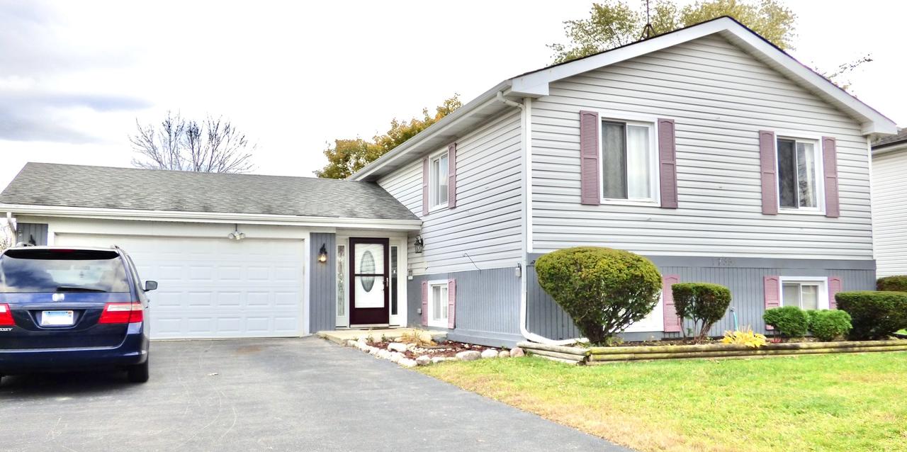 1735 Windjammer Ln., Hanover Park, IL 60133