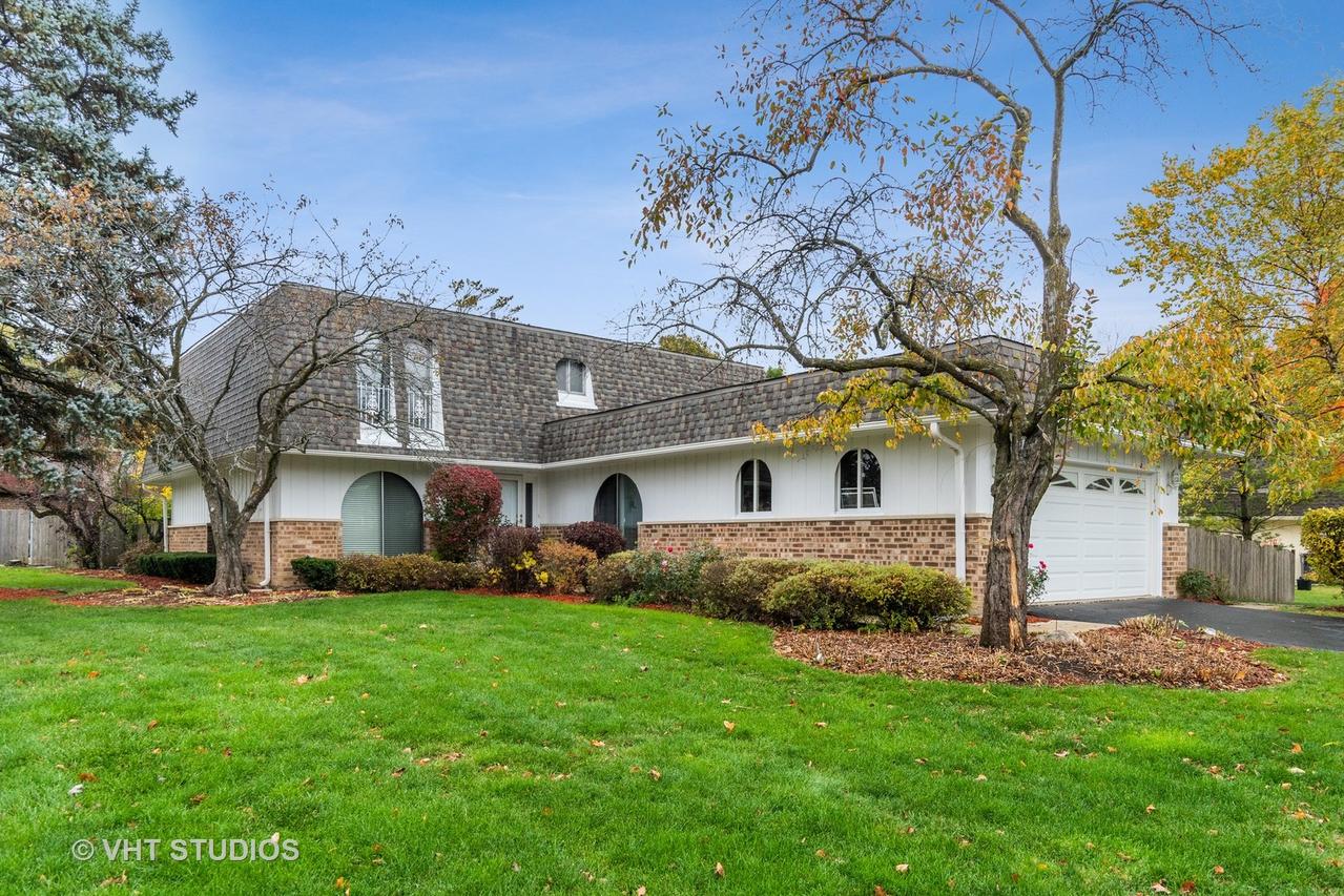2230 Allen Dr., Northbrook, IL 60062