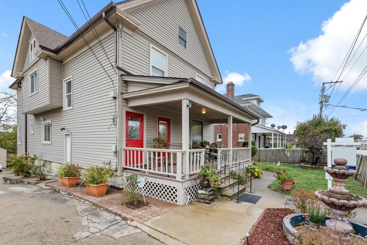 328-330 S Lake St., Aurora, IL 60506