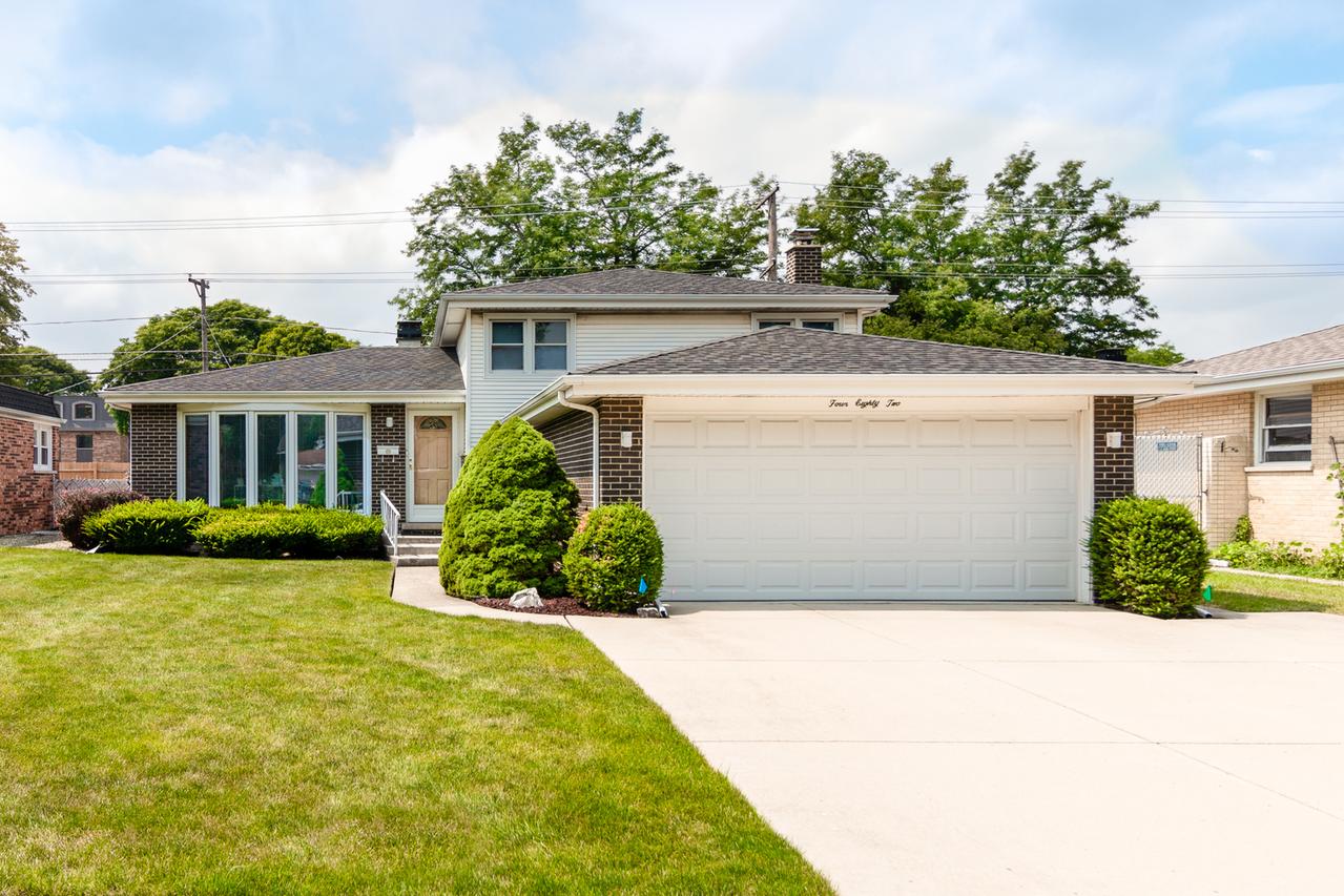 482 Lillian Ln., Des Plaines, IL 60016