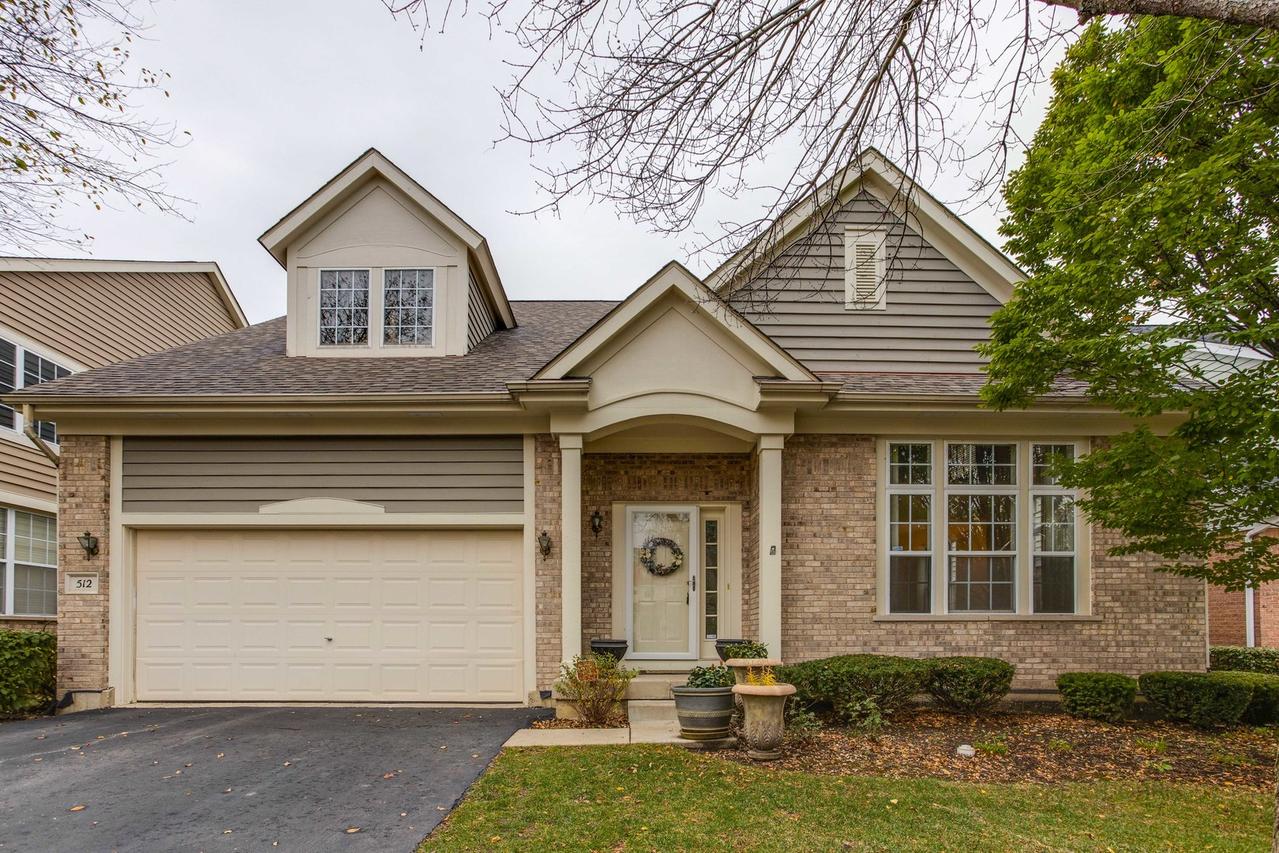512 Valhalla Ter., Vernon Hills, IL 60061