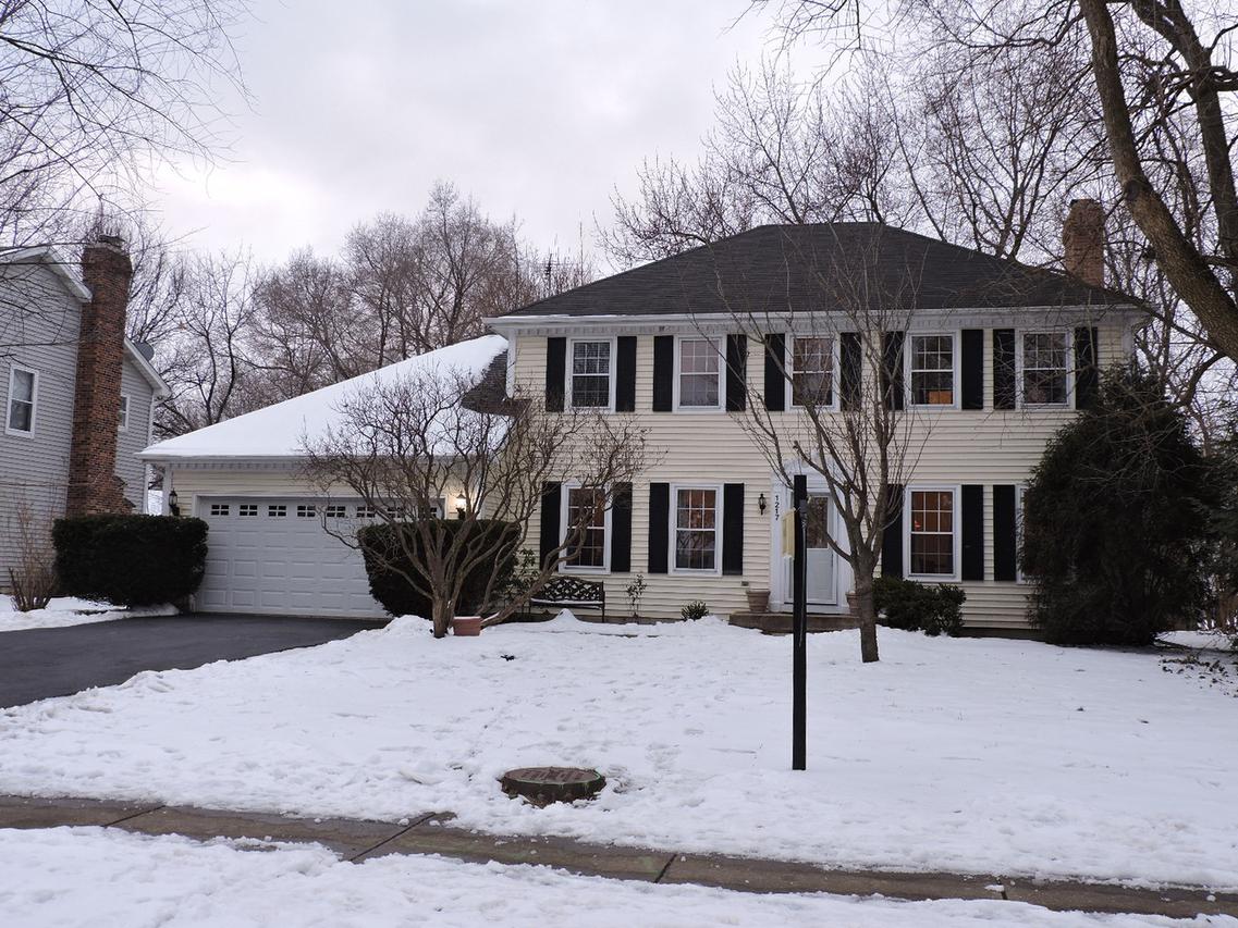 1217 Bainbridge Dr., Naperville, IL 60563