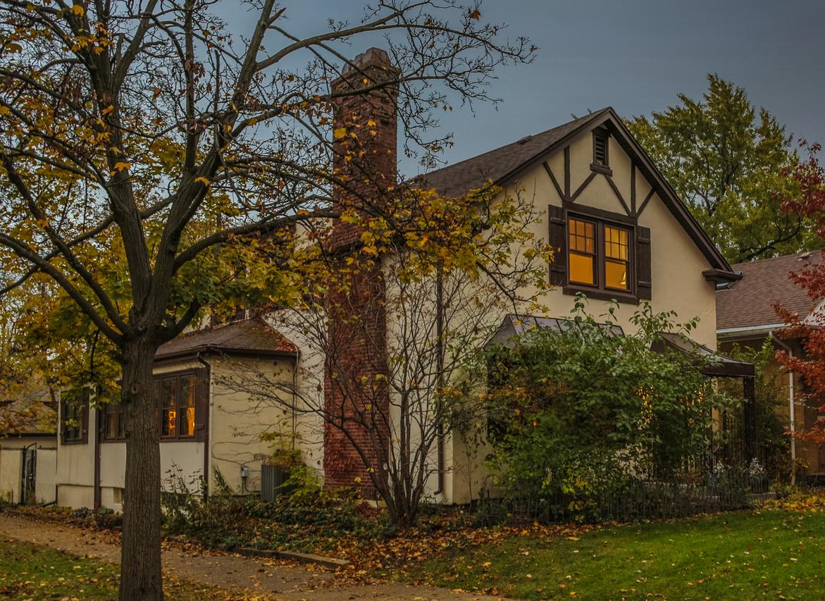 5879 N Kolmar Ave., Chicago, IL 60646