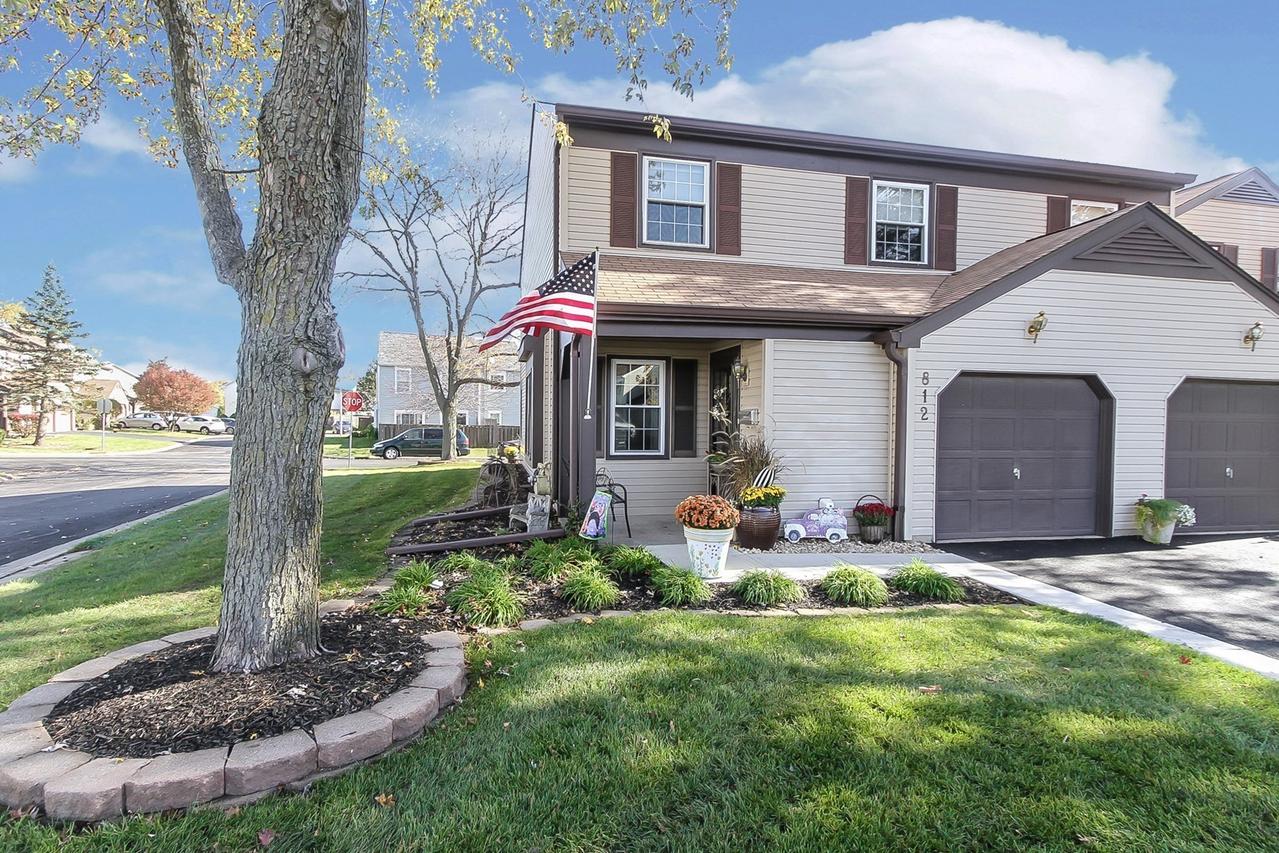 812 Texas Ct., Carol Stream, IL 60188