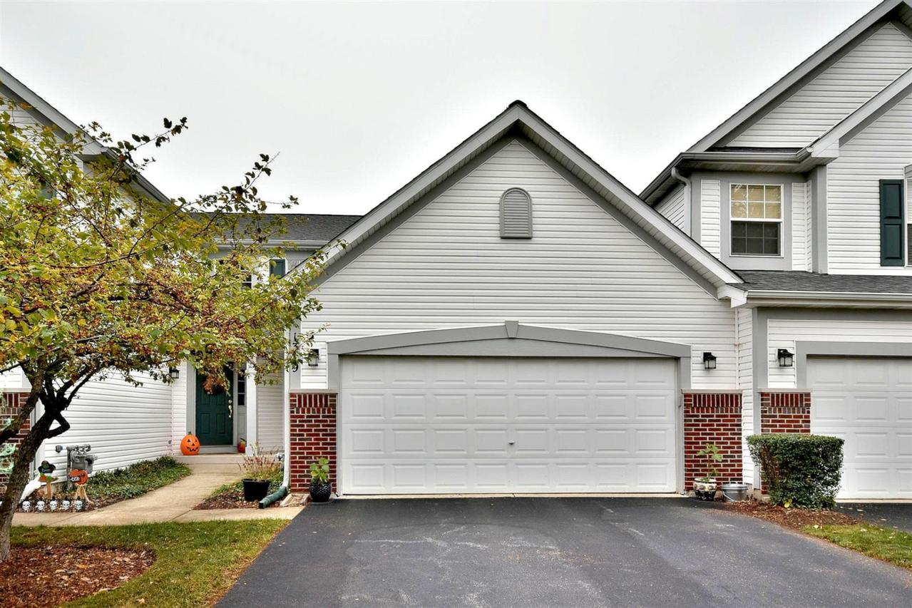 1319 Filly Ln., Bartlett, IL 60103