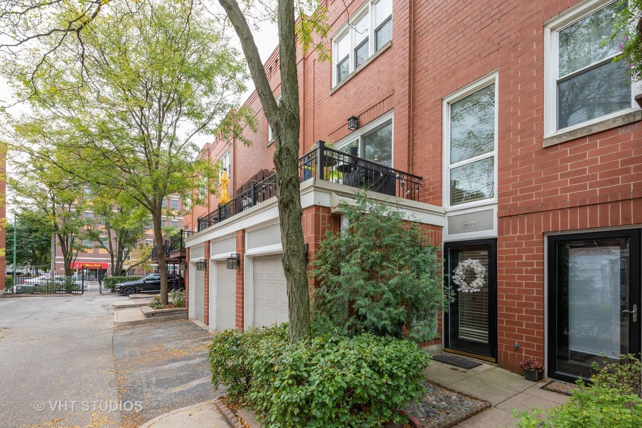 2801 N Wolcott Ave. #O, Chicago, IL 60657