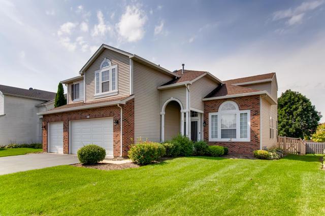 211 Stickley Ln., Lake In The Hills, IL 60156