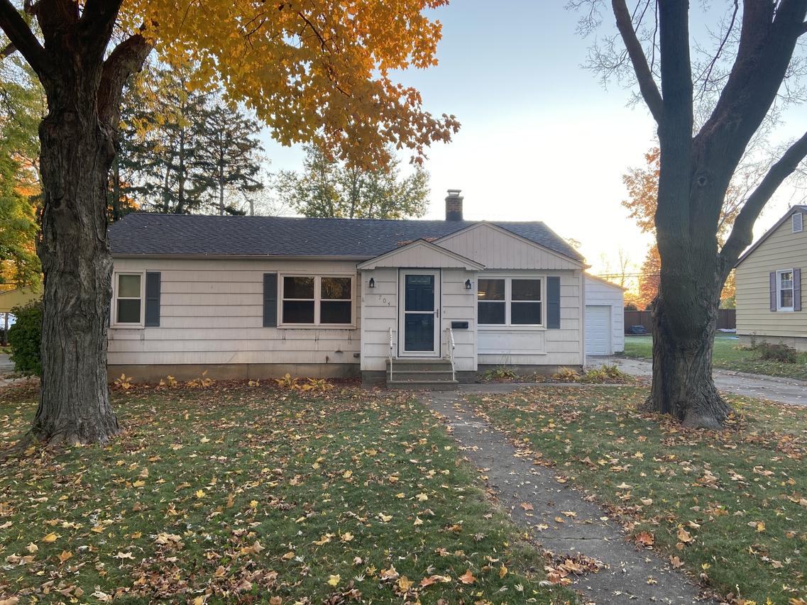 704 Meadow Ln., Sycamore, IL 60178
