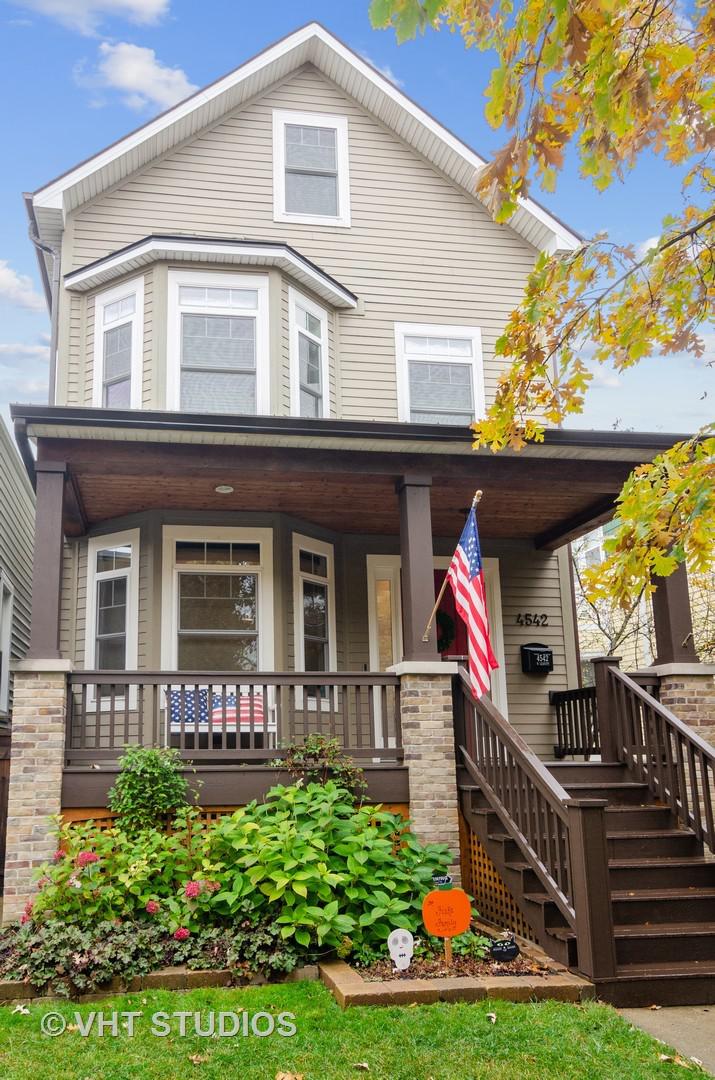 4542 N Leavitt St., Chicago, IL 60625