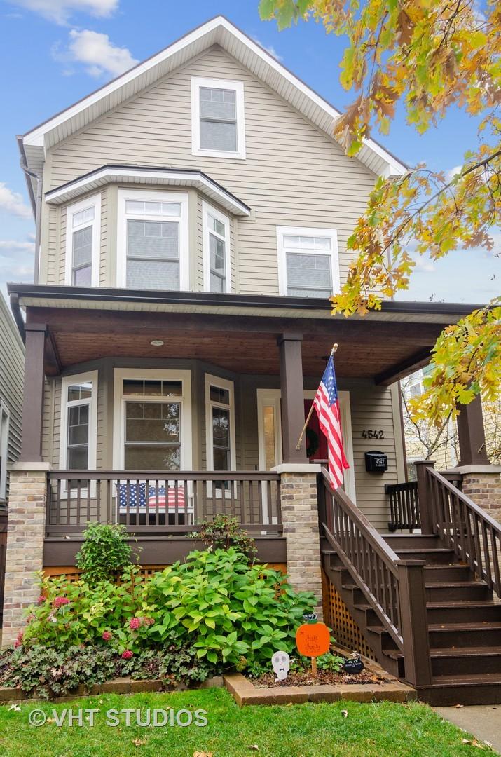 4542 N Leavitt St., Chicago, IL 60625