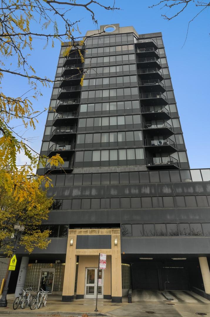 1309 N Wells St. #1408, Chicago, IL 60610