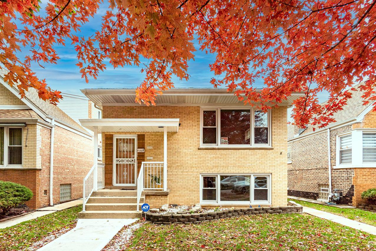 4509 S Komensky Ave., Chicago, IL 60632