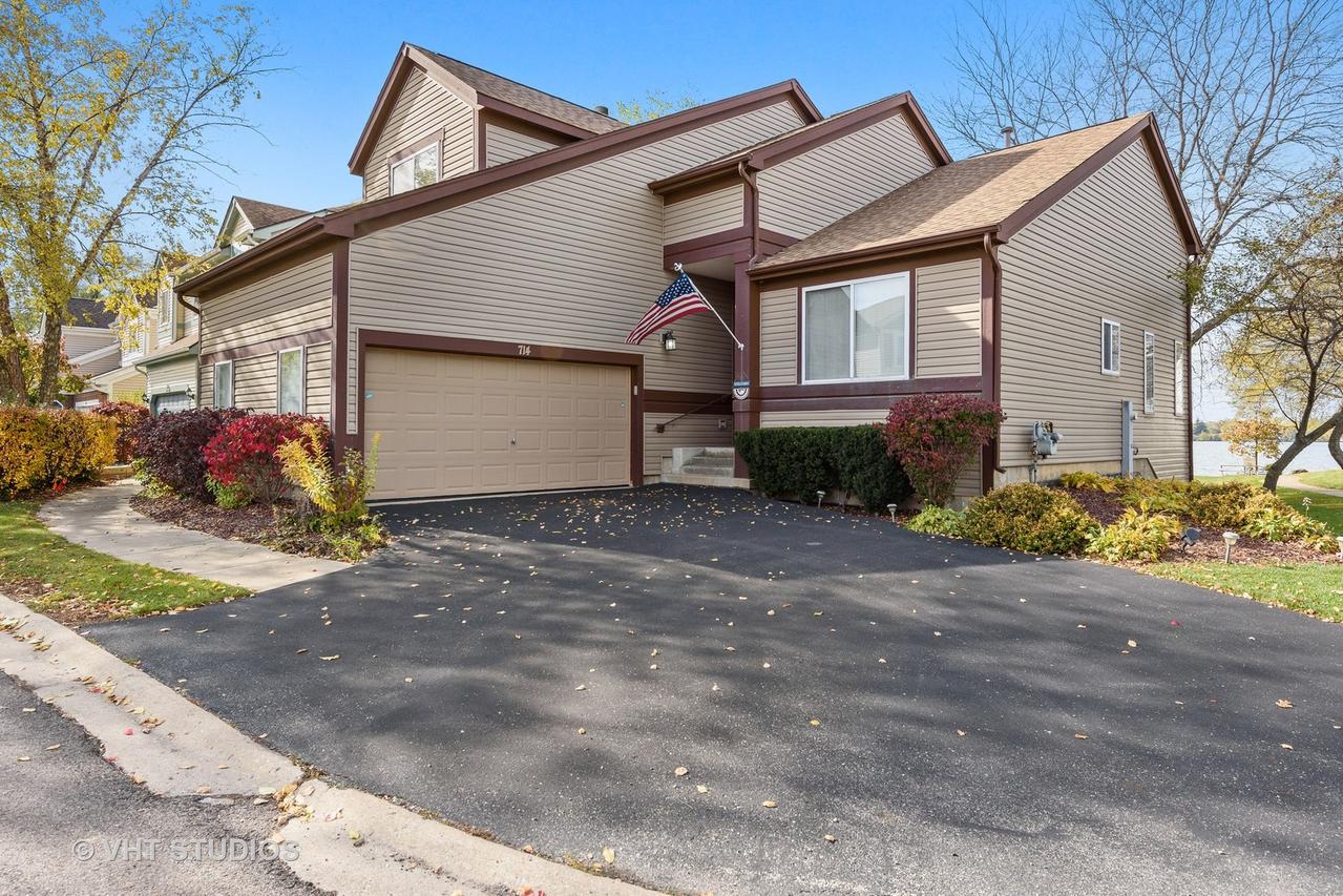 714 Sandy Pointe Ln., Round Lake Park, IL 60073