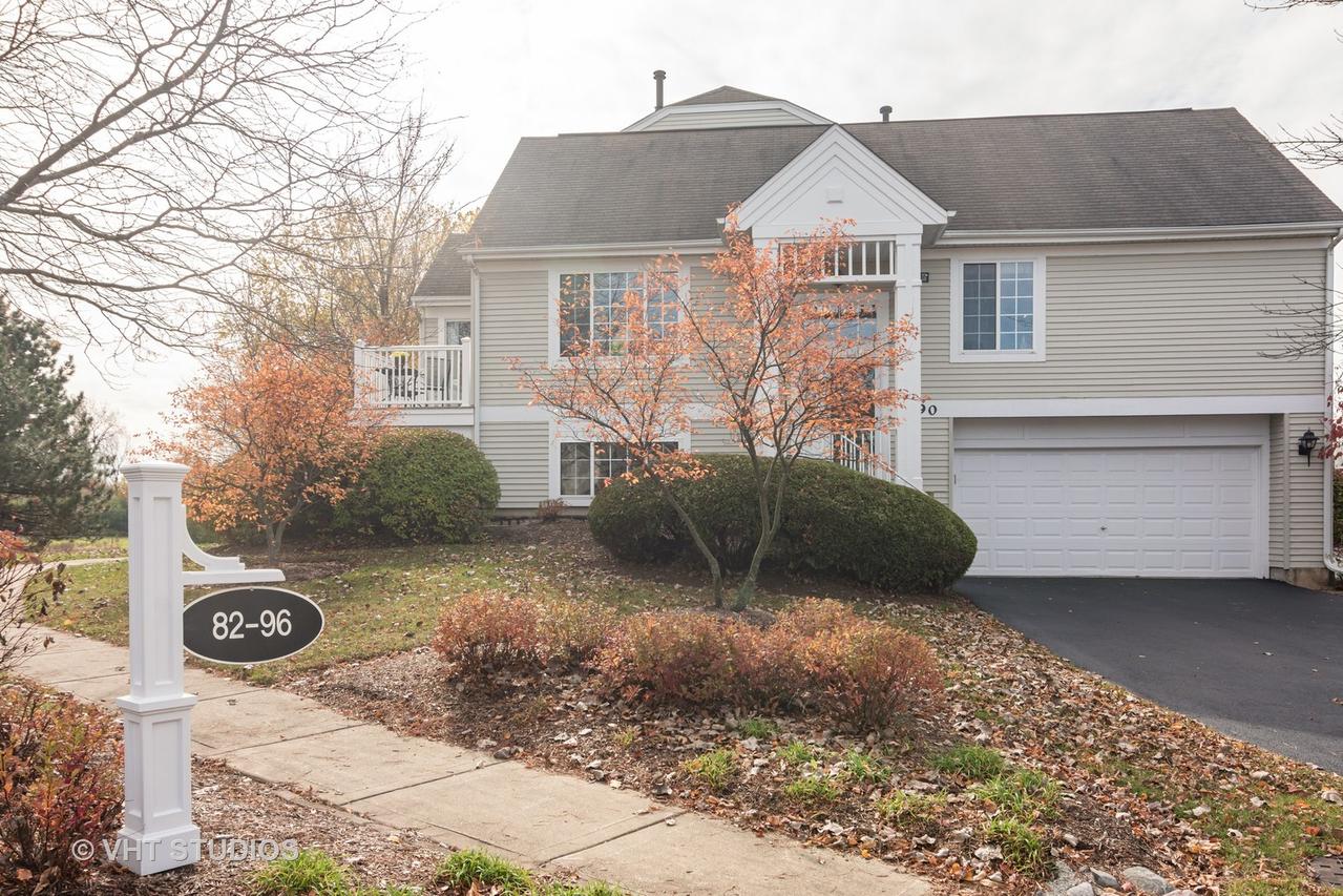90 Cherbourg Ct., Wheeling, IL 60090