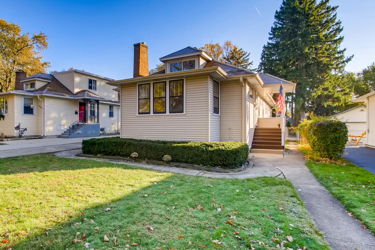 111 S Princeton Ave., Villa Park, IL 60181