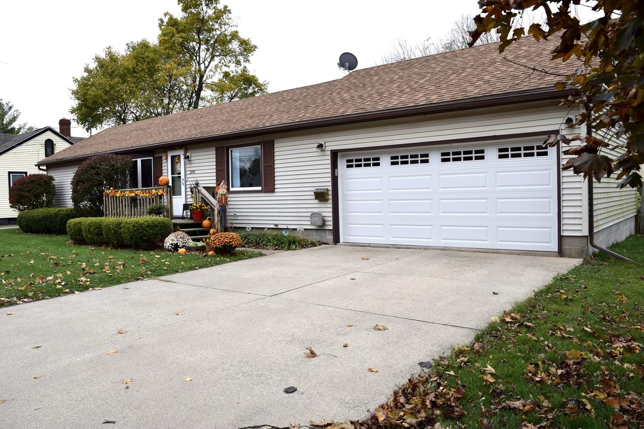 300 S Chestnut St., Princeton, IL 61356