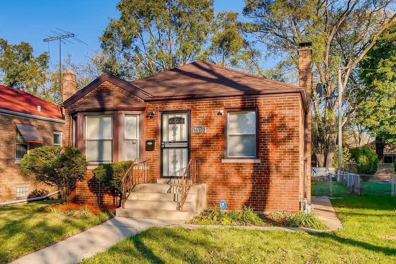 14109 S State St., Riverdale, IL 60827