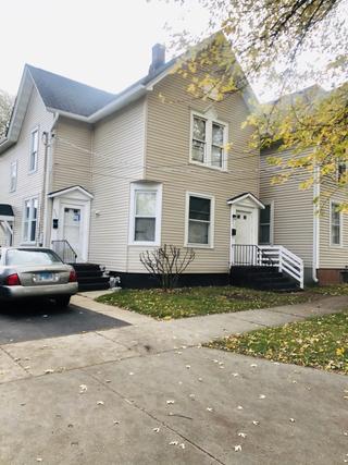 429 Center St., Waukegan, IL 60085