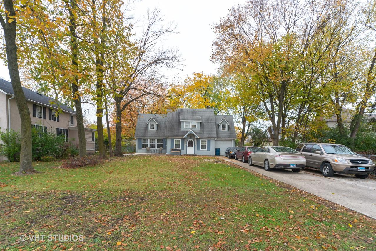 210 N Glade Ave., Elmhurst, IL 60126
