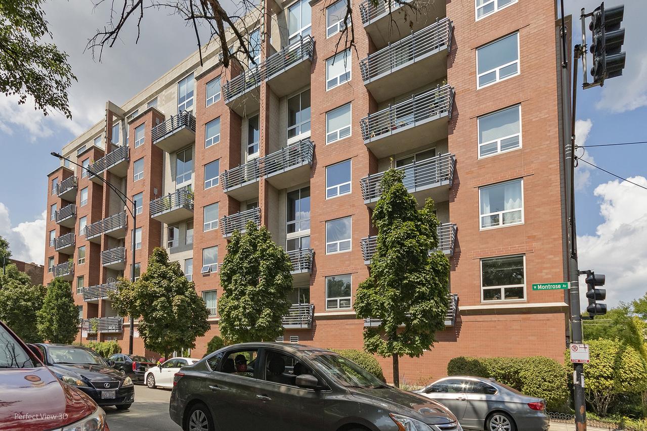 1100 W Montrose Ave. #303, Chicago, IL 60613