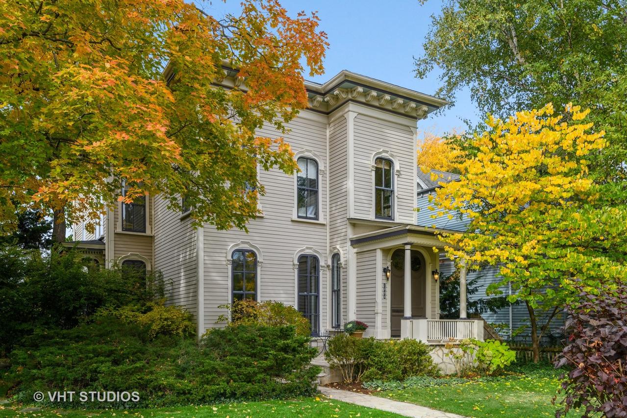 1302 Hinman Ave., Evanston, IL 60201