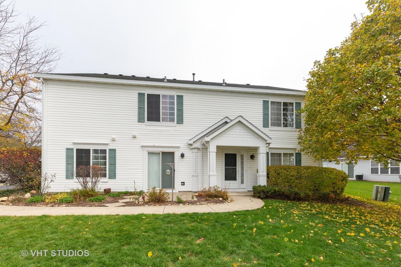 694 Fieldcrest Dr. #A, South Elgin, IL 60177