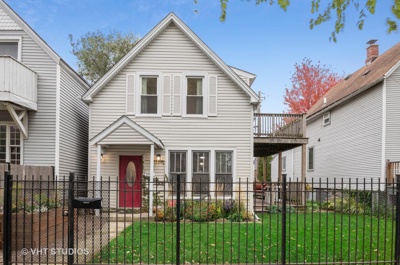 2931 N Rockwell St., Chicago, IL 60618