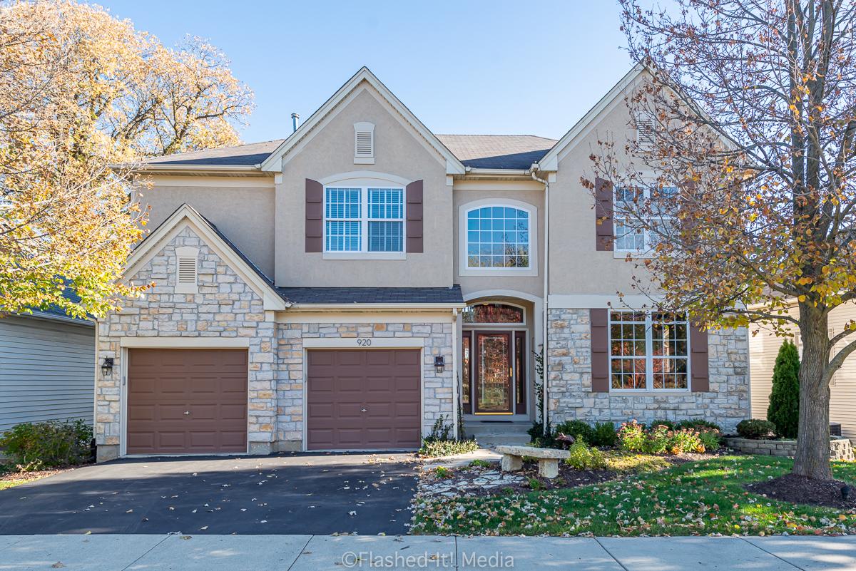 920 Viewpointe Dr., St. Charles, IL 60174