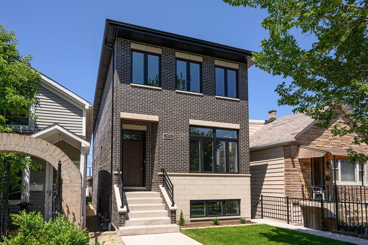 3452 S Lituanica Ave., Chicago, IL 60608