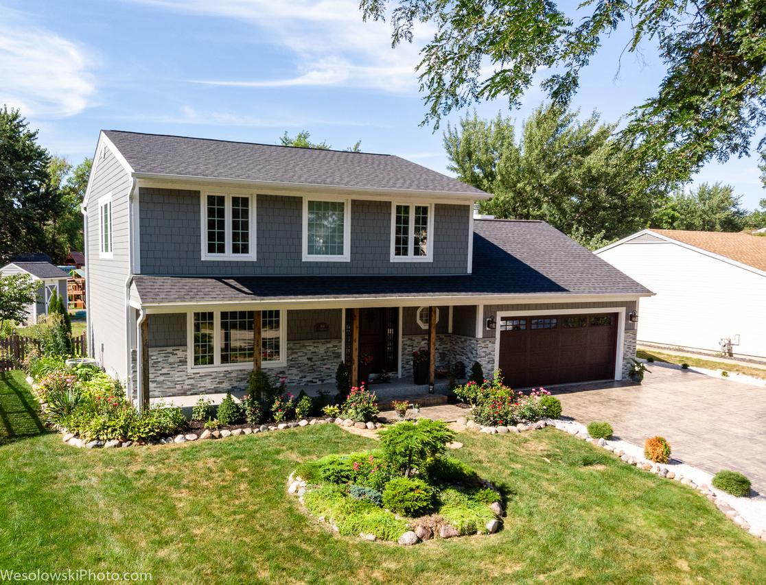 160 S Garden Ave., Roselle, IL 60172