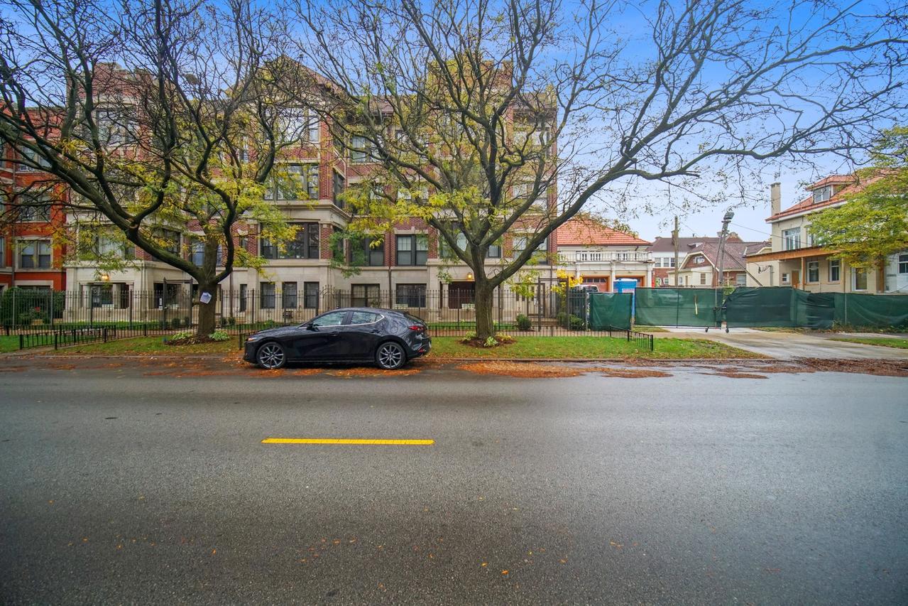 928 E Hyde Park Blvd. #4, Chicago, IL 60615