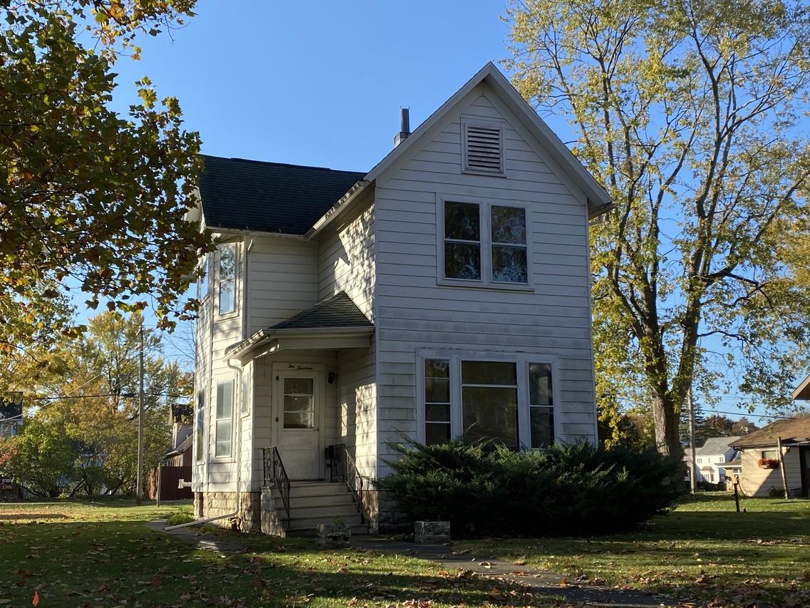 213 W Seminole St., Dwight, IL 60420