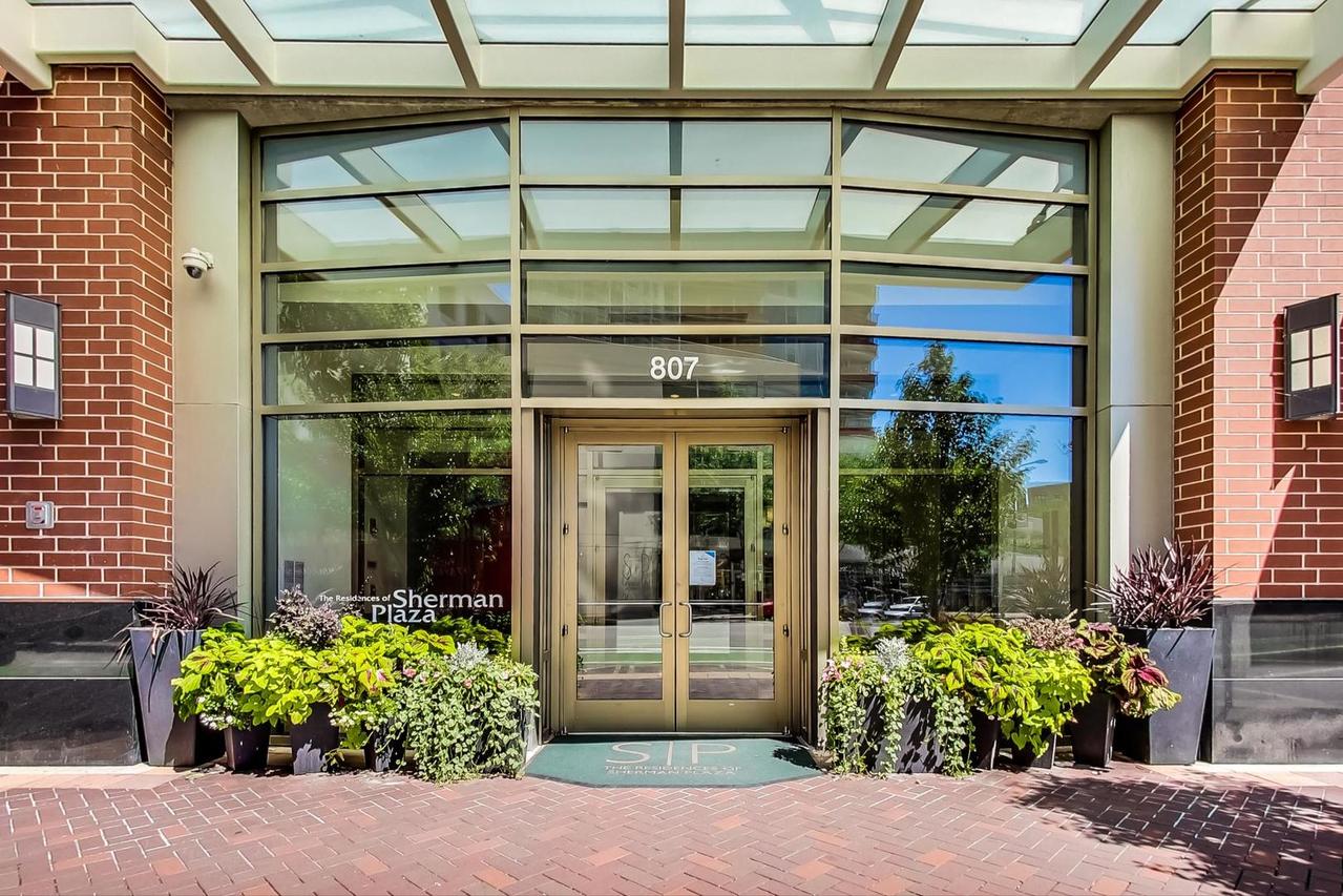 807 Davis St. #710, Evanston, IL 60201