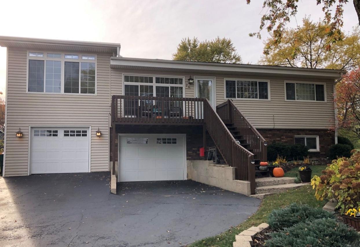 24 W Shore Dr., Grayslake, IL 60030