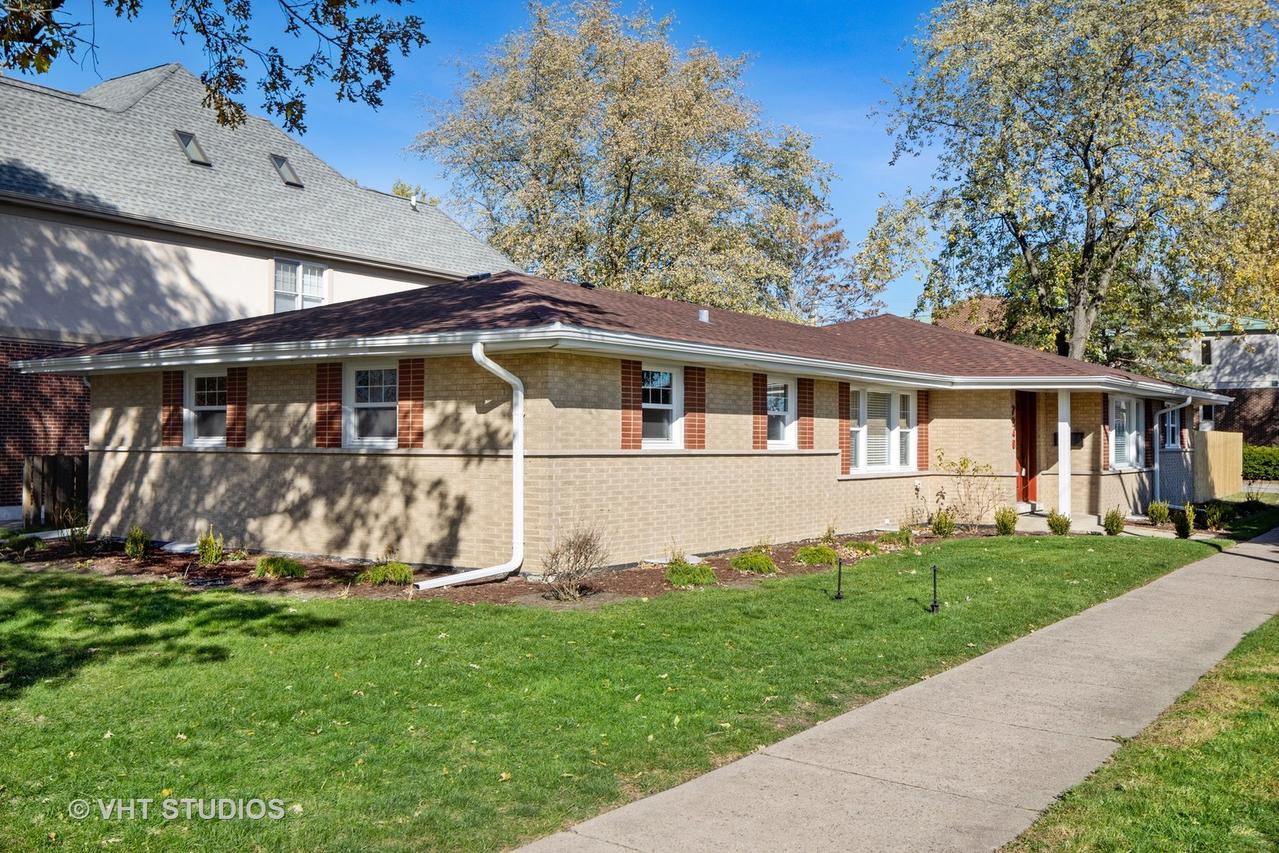 7240 Ogden Ave., Riverside, IL 60546