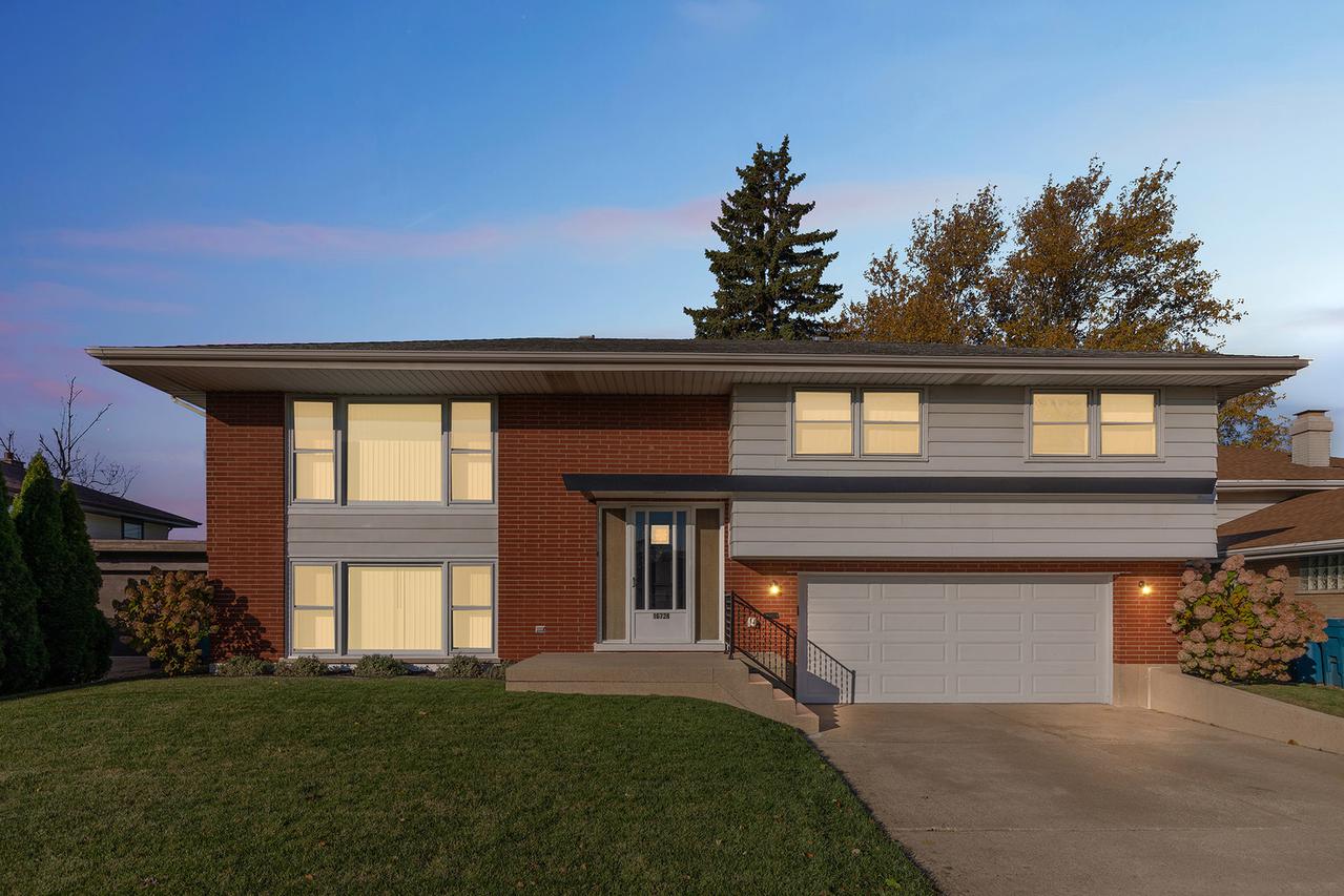 16728 Evans Ave., South Holland, IL 60473