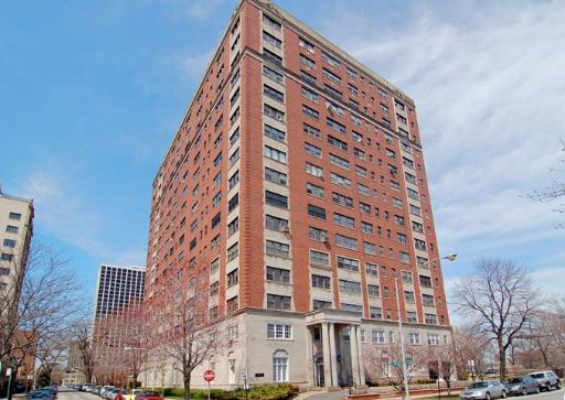 4300 N Marine Dr. #703, Chicago, IL 60613