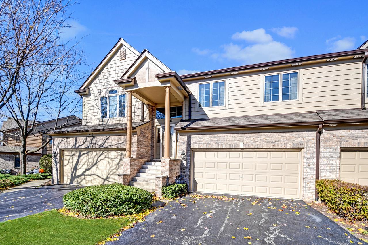 120 Santa Fe Ln., Willow Springs, IL 60480