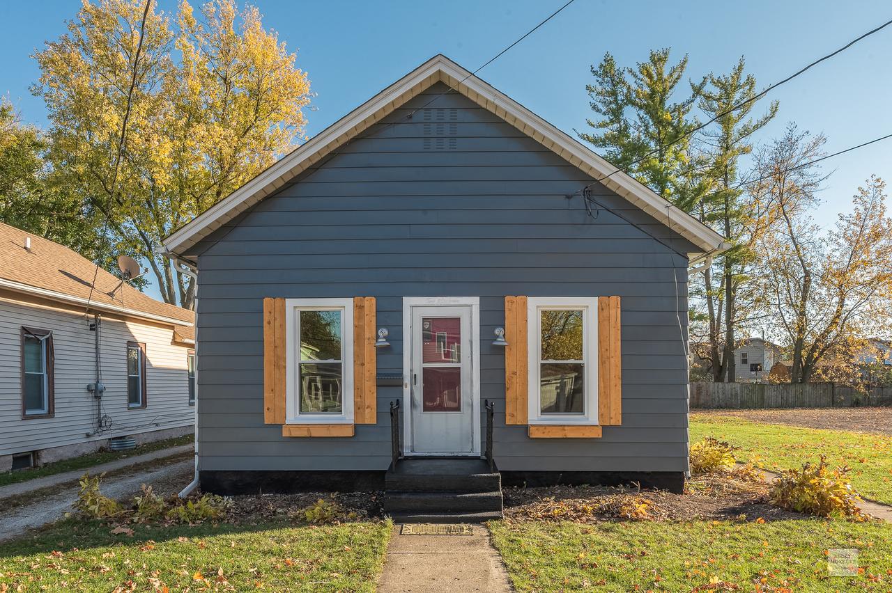 216 E Clark St., Plano, IL 60545