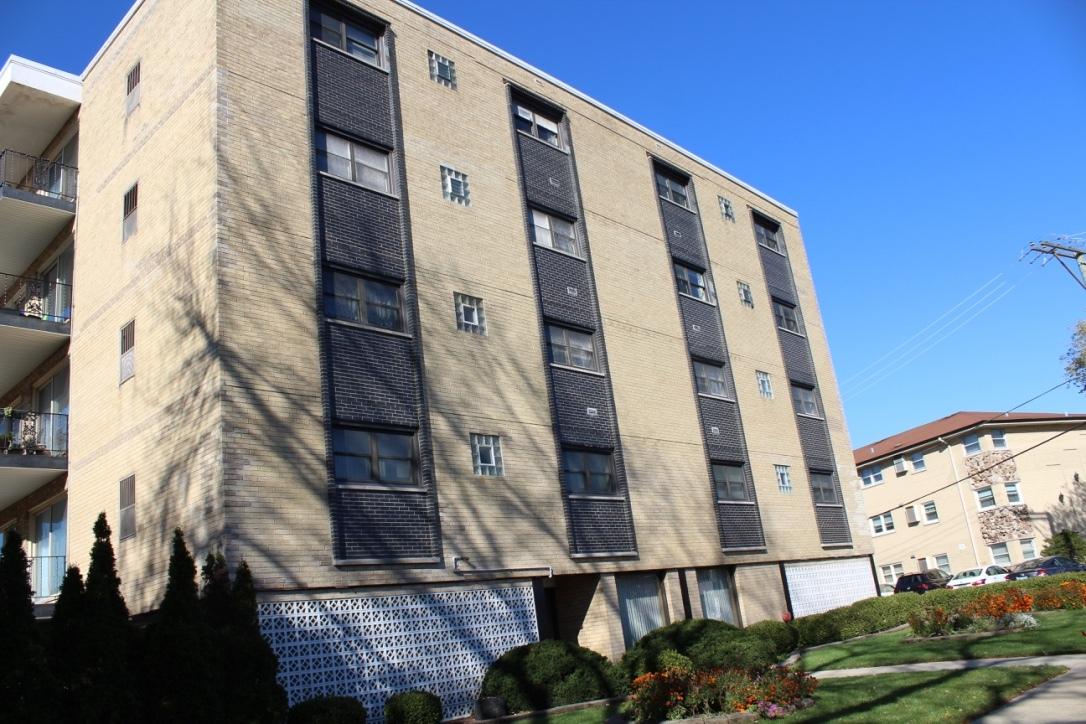 5010 N Austin Ave. #402, Chicago, IL 60630