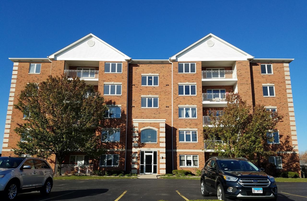 5450 W 115th St. #302, Oak Lawn, IL 60453