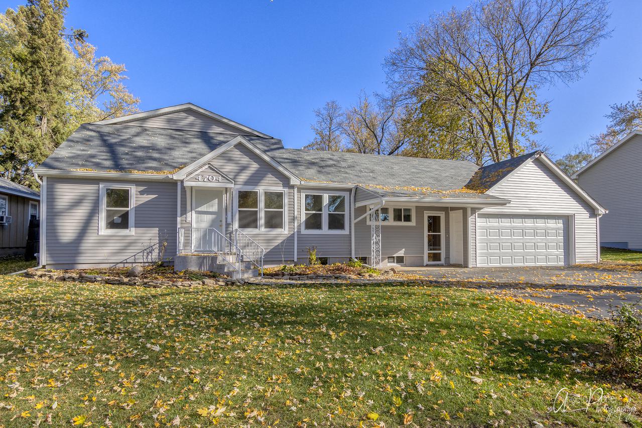 4704 Parkview Dr., Mccullom Lake, IL 60050
