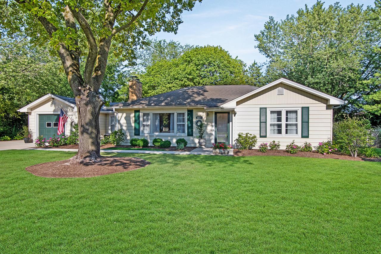 401 Adelphia Ave., Lake Bluff, IL 60044