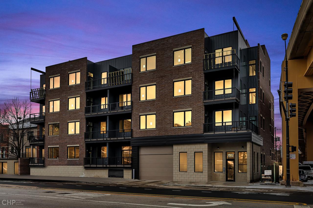 1802 S State St. #302, Chicago, IL 60616