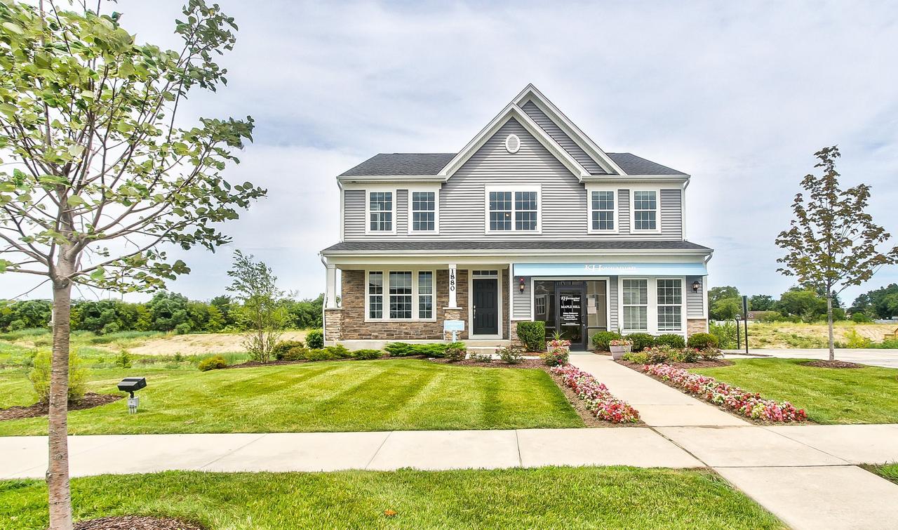 1890 Savannah Cir., Mundelein, IL 60060