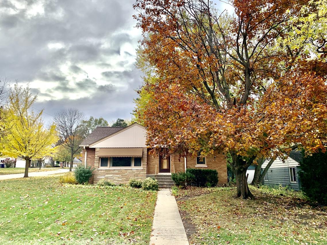 646 S Bruner St., Hinsdale, IL 60521
