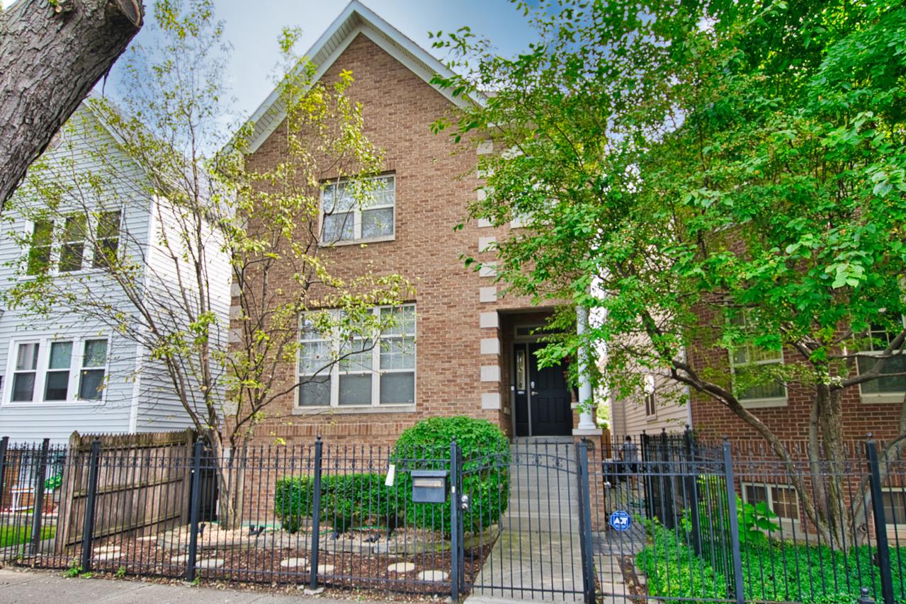 1821 N Talman Ave., Chicago, IL 60647