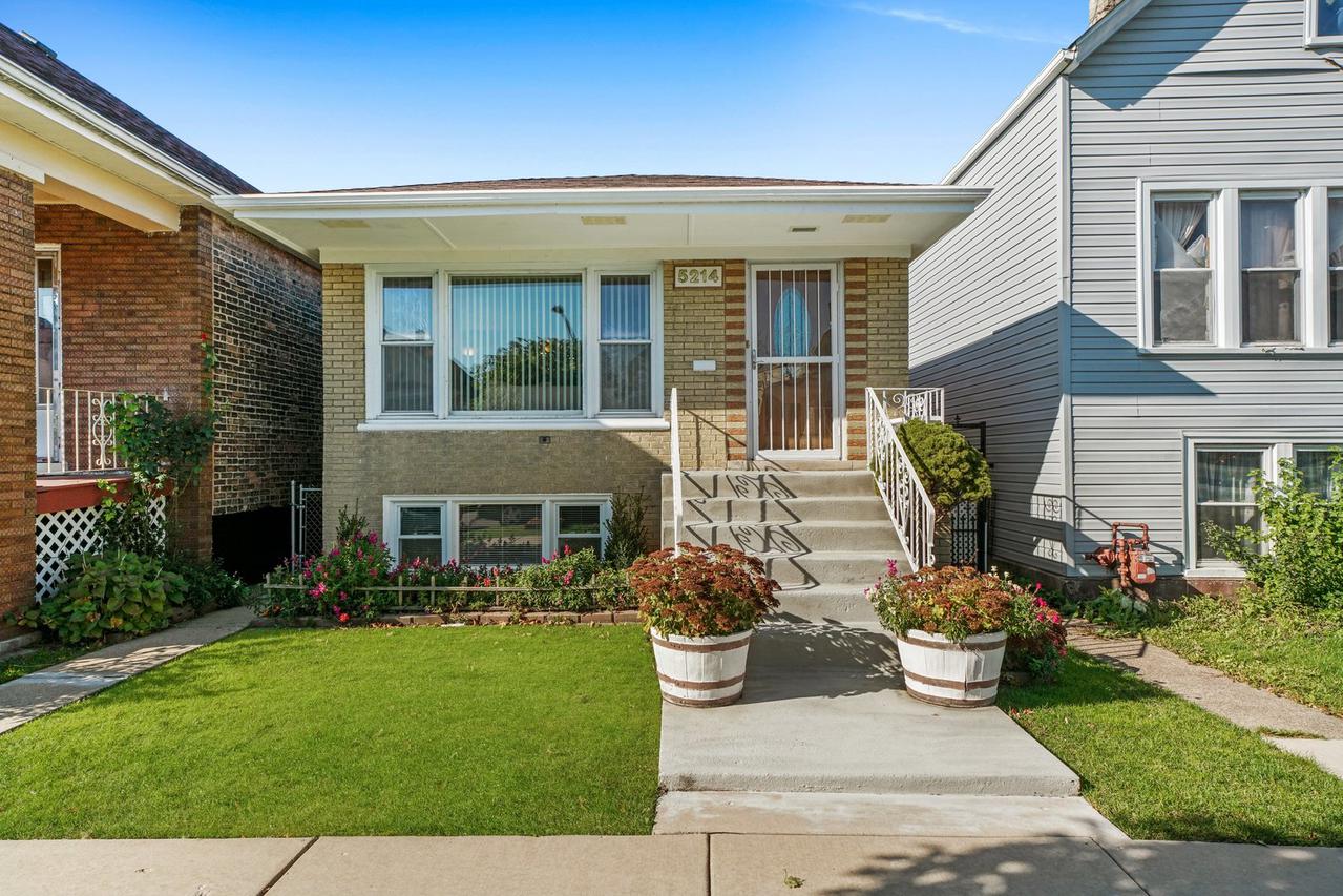 5214 S Maplewood Ave., Chicago, IL 60632